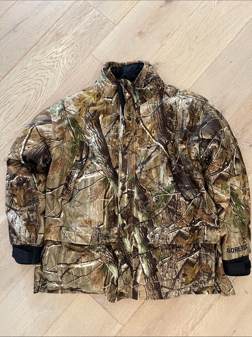 GORE-TEX Realtree-Style Camouflage Hunting Double Layer Jacket.